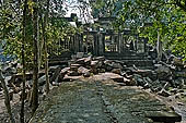 Angkor - ruins of Beng Mealea